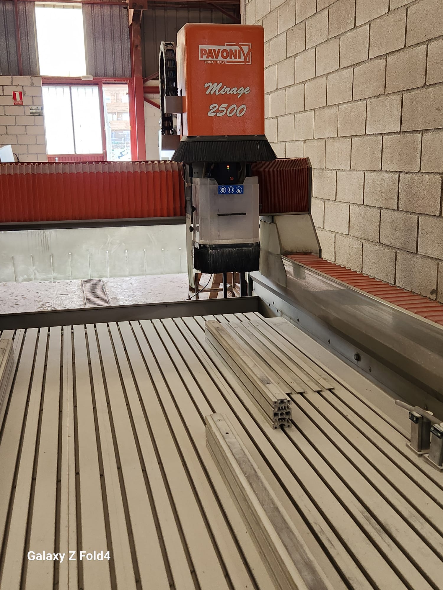 CNC Acabados: Marca PAVONI, 3 Ejes, MonoBlock